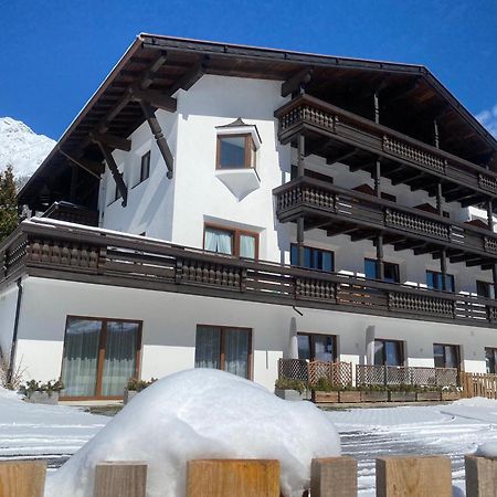 Quality Hosts Arlberg - Afoch Fei - Das Landhaus Sankt Anton am Arlberg Kültér fotó