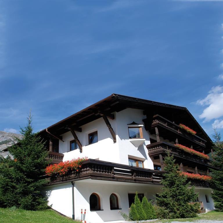Quality Hosts Arlberg - Afoch Fei - Das Landhaus Sankt Anton am Arlberg Kültér fotó
