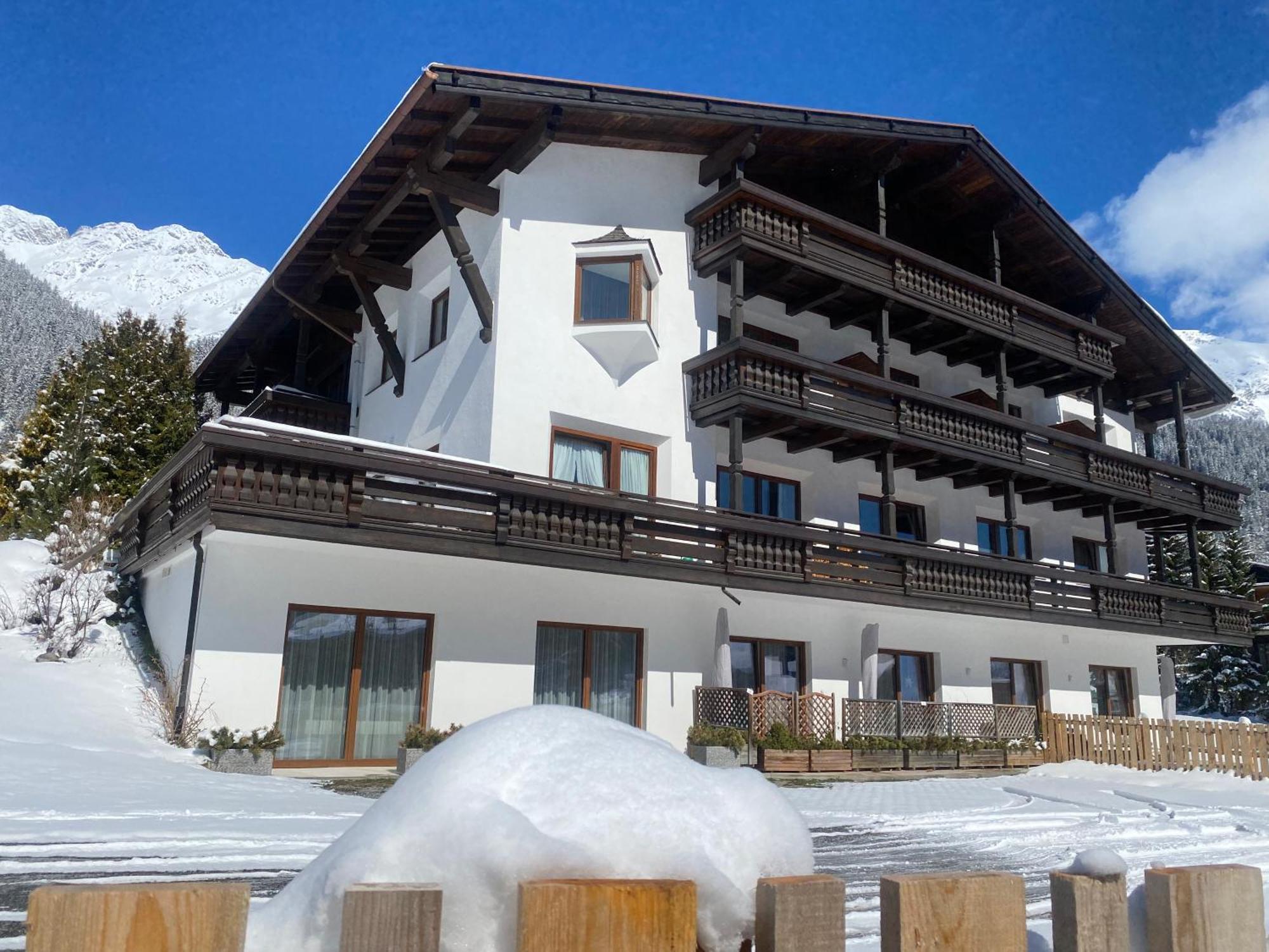 Quality Hosts Arlberg - Afoch Fei - Das Landhaus Sankt Anton am Arlberg Kültér fotó